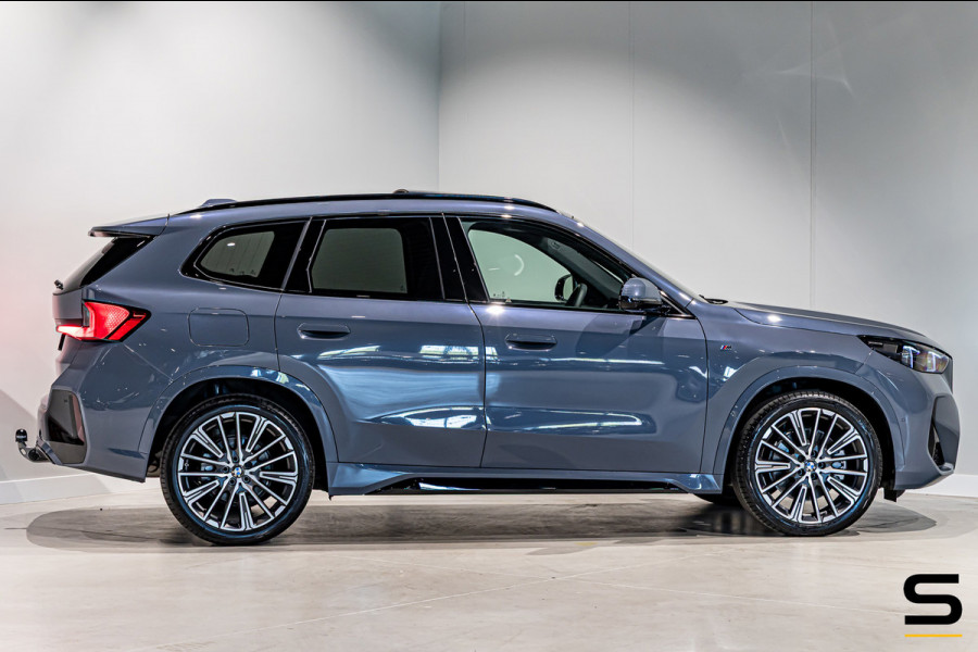 BMW X1 XDrive23i|M-sport|Pano|E-trek|20inch|H&K|HUD|Cam|Gara