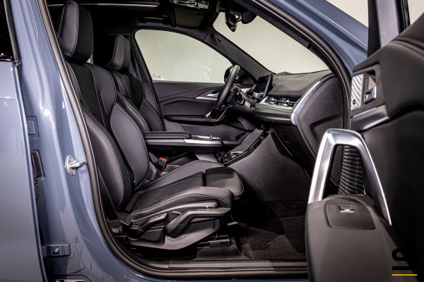 BMW X1 XDrive23i|M-sport|Pano|E-trek|20inch|H&K|HUD|Cam|Gara