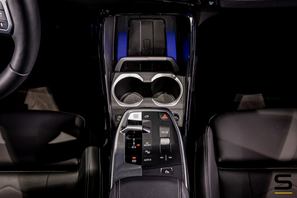 BMW X1 XDrive23i|M-sport|Pano|E-trek|20inch|H&K|HUD|Cam|Gara