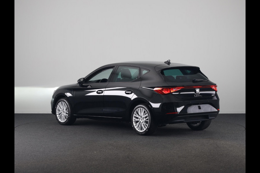 Seat Leon 1.5 TSI e-Hybrid Style Business Intense | Midnight Black Metallic | Technology pack | Verwarm. Stuur + Stoelen | Matrix LED Koplampen | Keyless Entry | Draadloze Carplay