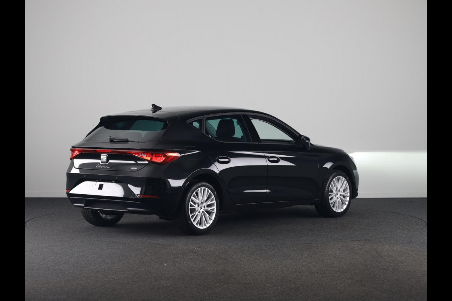 Seat Leon 1.5 TSI e-Hybrid Style Business Intense | Midnight Black Metallic | Technology pack | Verwarm. Stuur + Stoelen | Matrix LED Koplampen | Keyless Entry | Draadloze Carplay