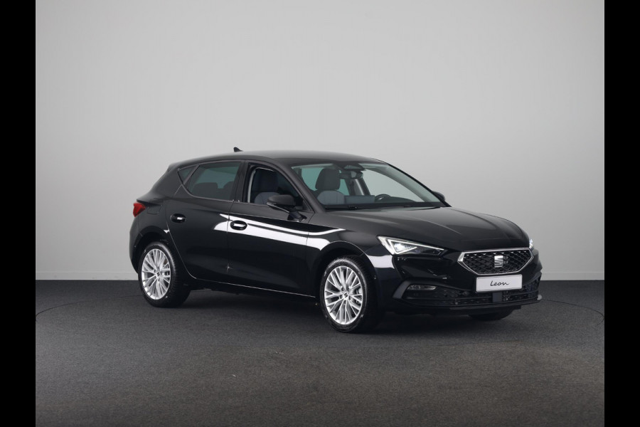 Seat Leon 1.5 TSI e-Hybrid Style Business Intense | Midnight Black Metallic | Technology pack | Verwarm. Stuur + Stoelen | Matrix LED Koplampen | Keyless Entry | Draadloze Carplay