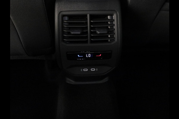 Seat Leon 1.5 TSI e-Hybrid Style Business Intense | Midnight Black Metallic | Technology pack | Verwarm. Stuur + Stoelen | Matrix LED Koplampen | Keyless Entry | Draadloze Carplay