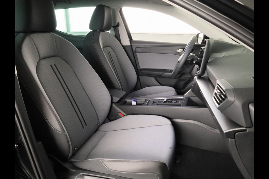 Seat Leon 1.5 TSI e-Hybrid Style Business Intense | Midnight Black Metallic | Technology pack | Verwarm. Stuur + Stoelen | Matrix LED Koplampen | Keyless Entry | Draadloze Carplay