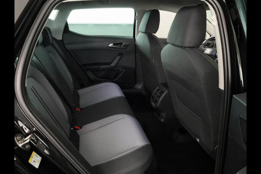 Seat Leon 1.5 TSI e-Hybrid Style Business Intense | Midnight Black Metallic | Technology pack | Verwarm. Stuur + Stoelen | Matrix LED Koplampen | Keyless Entry | Draadloze Carplay