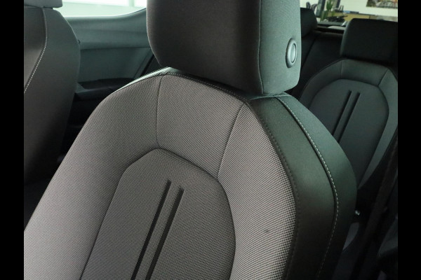 Seat Leon 1.5 TSI e-Hybrid Style Business Intense | Midnight Black Metallic | Technology pack | Verwarm. Stuur + Stoelen | Matrix LED Koplampen | Keyless Entry | Draadloze Carplay