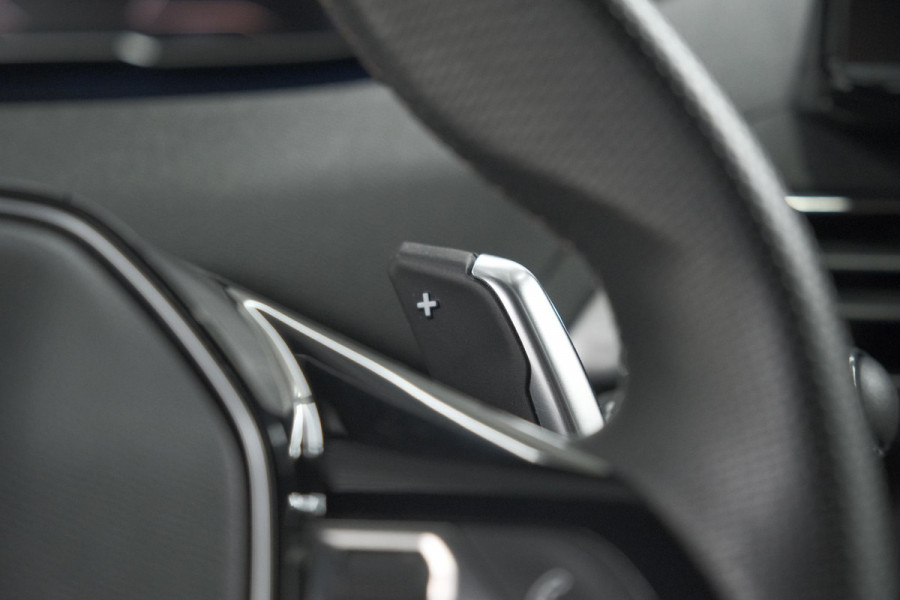Peugeot 3008 PureTech 130 EAT8 GT | Adaptieve Cruise Control | Elektronische Kofferklep | Camera | Dodehoekdetectie