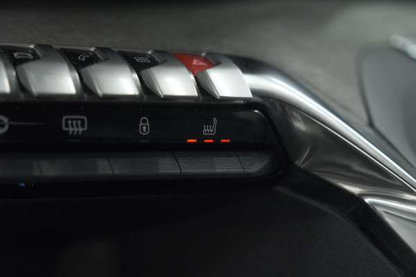 Peugeot 3008 PureTech 130 EAT8 GT | Adaptieve Cruise Control | Elektronische Kofferklep | Camera | Dodehoekdetectie