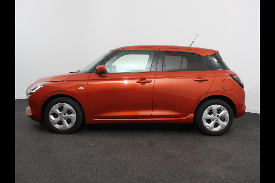 Suzuki Swift 1.2 Style Smart Hybrid Airco Adaptieve cruise control Navigatie Keyless Achteruitrijcamera Parkeersensoren achter Apple Carplay/ Android Auto