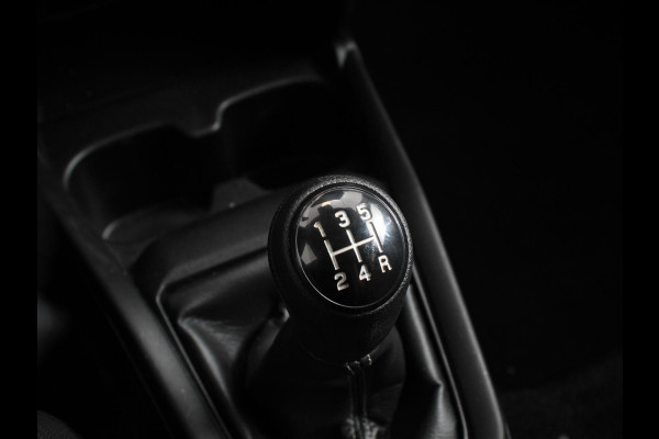 Suzuki Swift 1.2 Style Smart Hybrid Airco Adaptieve cruise control Navigatie Keyless Achteruitrijcamera Parkeersensoren achter Apple Carplay/ Android Auto
