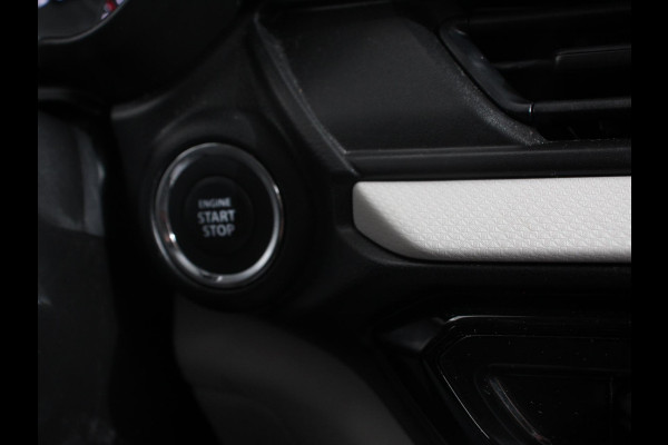 Suzuki Swift 1.2 Style Smart Hybrid Airco Adaptieve cruise control Navigatie Keyless Achteruitrijcamera Parkeersensoren achter Apple Carplay/ Android Auto