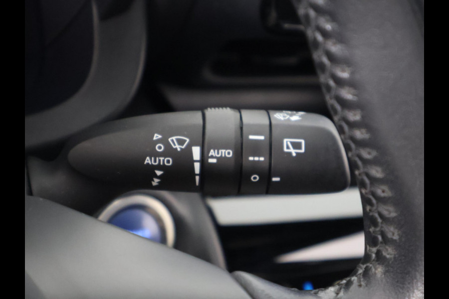 Toyota Yaris Cross 1.5 Hybrid Dynamic Luxury | Apple Carplay & AndroidAUTO | Navigatie | Stoelverwarming |