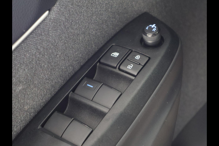 Toyota Yaris Cross 1.5 Hybrid Dynamic Luxury | Apple Carplay & AndroidAUTO | Navigatie | Stoelverwarming |