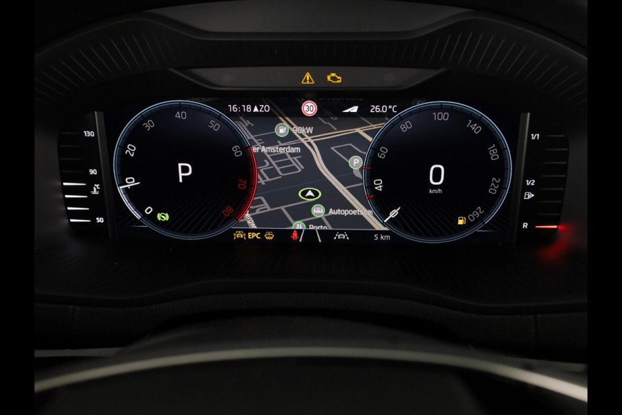 Škoda Karoq 1.5 TSI ACT Business Edition Ultimate | Trekhaak | Stoel- en stuurverwarming | Adaptive cruise control | lichtemetalen velgen 18" |