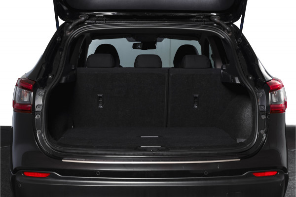 Nissan QASHQAI 1.3 DIG-T 140 PK N-Connecta | Pano | Afn. Trekhaak | Cruise | Stoel-+Voorruitverw. | PDC | 360 Camera | NAV + App. Connect | ECC | LM 18" |