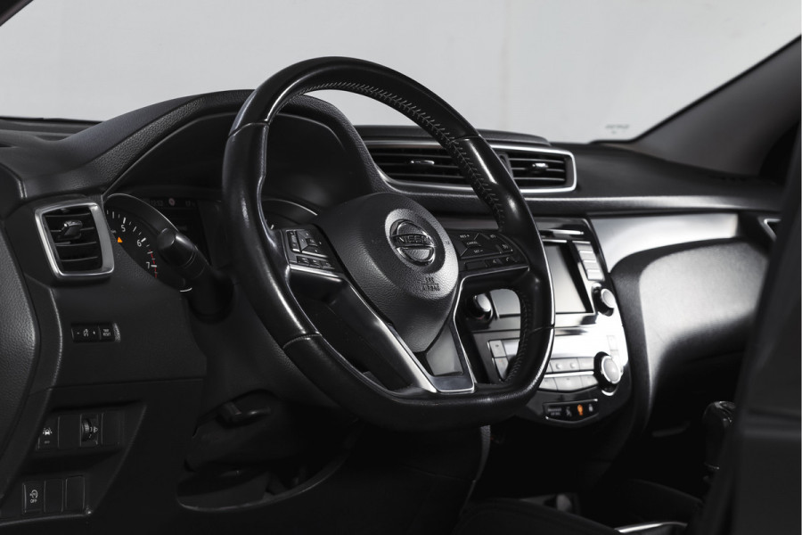 Nissan QASHQAI 1.3 DIG-T 140 PK N-Connecta | Pano | Afn. Trekhaak | Cruise | Stoel-+Voorruitverw. | PDC | 360 Camera | NAV + App. Connect | ECC | LM 18" |