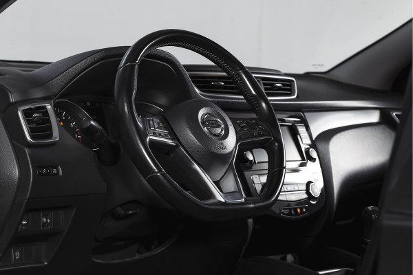 Nissan QASHQAI 1.3 DIG-T 140 PK N-Connecta | Pano | Afn. Trekhaak | Cruise | Stoel-+Voorruitverw. | PDC | 360 Camera | NAV + App. Connect | ECC | LM 18" |