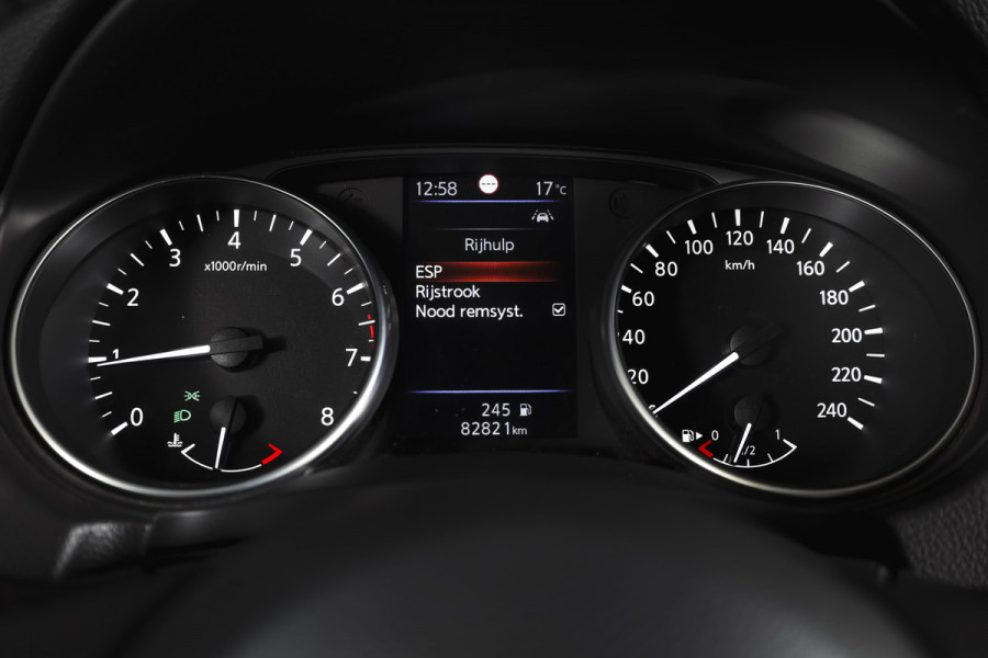 Nissan QASHQAI 1.3 DIG-T 140 PK N-Connecta | Pano | Afn. Trekhaak | Cruise | Stoel-+Voorruitverw. | PDC | 360 Camera | NAV + App. Connect | ECC | LM 18" |