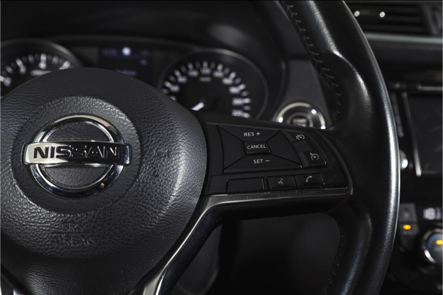 Nissan QASHQAI 1.3 DIG-T 140 PK N-Connecta | Pano | Afn. Trekhaak | Cruise | Stoel-+Voorruitverw. | PDC | 360 Camera | NAV + App. Connect | ECC | LM 18" |