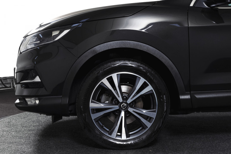Nissan QASHQAI 1.3 DIG-T 140 PK N-Connecta | Pano | Afn. Trekhaak | Cruise | Stoel-+Voorruitverw. | PDC | 360 Camera | NAV + App. Connect | ECC | LM 18" |