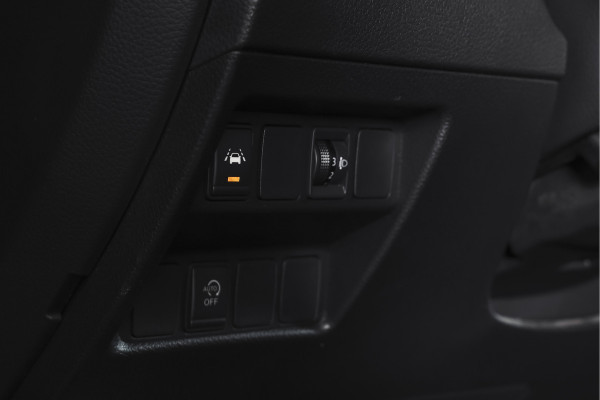 Nissan QASHQAI 1.3 DIG-T 140 PK N-Connecta | Pano | Afn. Trekhaak | Cruise | Stoel-+Voorruitverw. | PDC | 360 Camera | NAV + App. Connect | ECC | LM 18" |