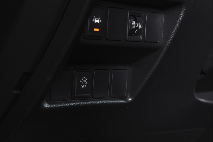 Nissan QASHQAI 1.3 DIG-T 140 PK N-Connecta | Pano | Afn. Trekhaak | Cruise | Stoel-+Voorruitverw. | PDC | 360 Camera | NAV + App. Connect | ECC | LM 18" |