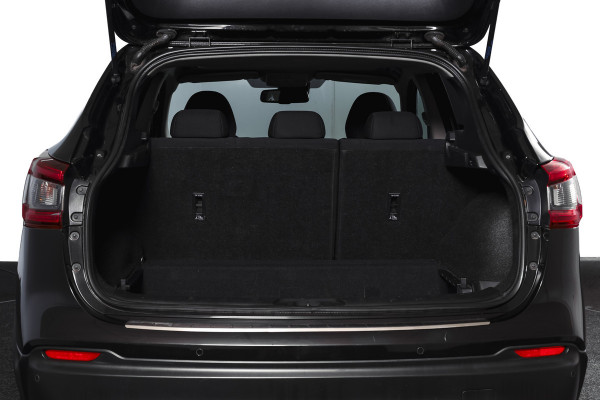 Nissan QASHQAI 1.3 DIG-T 140 PK N-Connecta | Pano | Afn. Trekhaak | Cruise | Stoel-+Voorruitverw. | PDC | 360 Camera | NAV + App. Connect | ECC | LM 18" |