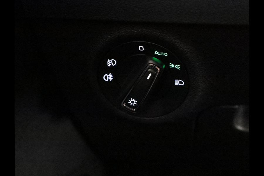 Škoda Karoq 1.5 TSI ACT Business Edition Ultimate Travel assist pakket | Virtual Pedal | Winterpakket | Trekhaak |