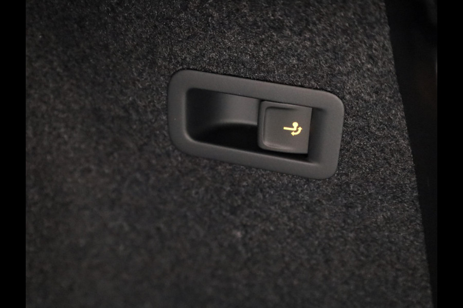 Škoda Karoq 1.5 TSI ACT Business Edition Ultimate Travel assist pakket | Virtual Pedal | Winterpakket | Trekhaak |