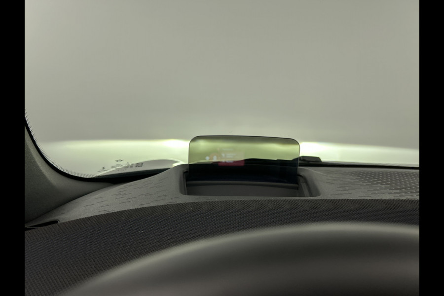MINI Cabrio 2.0 164 PK Cooper Favoured Sportstoel/Head-Up Display/18'LMV