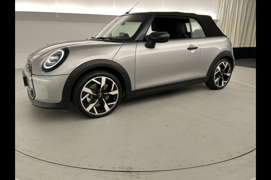 MINI Cabrio 2.0 164 PK Cooper Favoured Sportstoel/Head-Up Display/18'LMV
