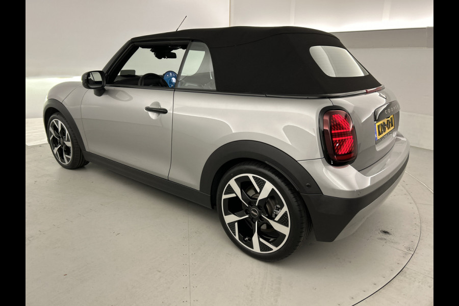 MINI Cabrio 2.0 164 PK Cooper Favoured Sportstoel/Head-Up Display/18'LMV
