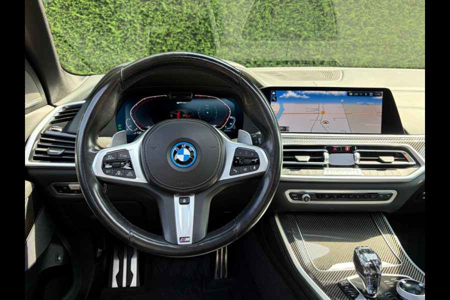 BMW X5 XDrive45e High Executive M Sport 4WielSturing Luchtvering HUD H&K 22INCH !!NIEUWBINNEN!!