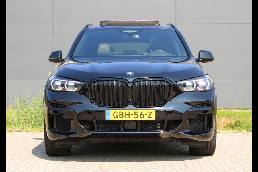 BMW X5 XDrive45e High Executive M Sport 4WielSturing Luchtvering HUD H&K 22INCH !!NIEUWBINNEN!!