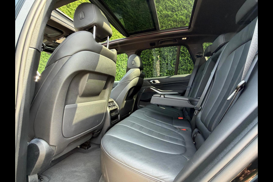 BMW X5 XDrive45e High Executive M Sport 4WielSturing Luchtvering HUD H&K 22INCH !!NIEUWBINNEN!!