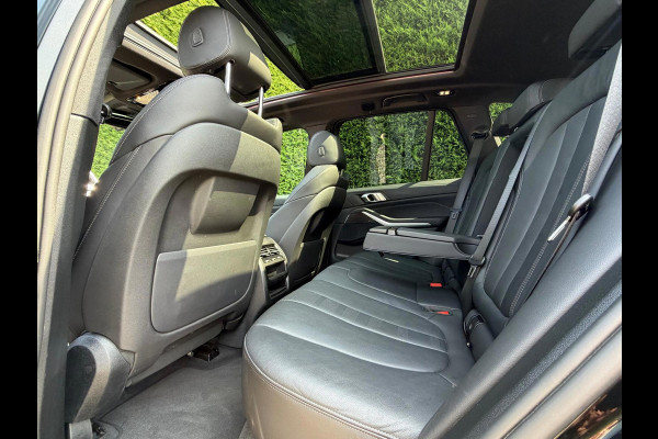 BMW X5 XDrive45e High Executive M Sport 4WielSturing Luchtvering HUD H&K 22INCH !!NIEUWBINNEN!!