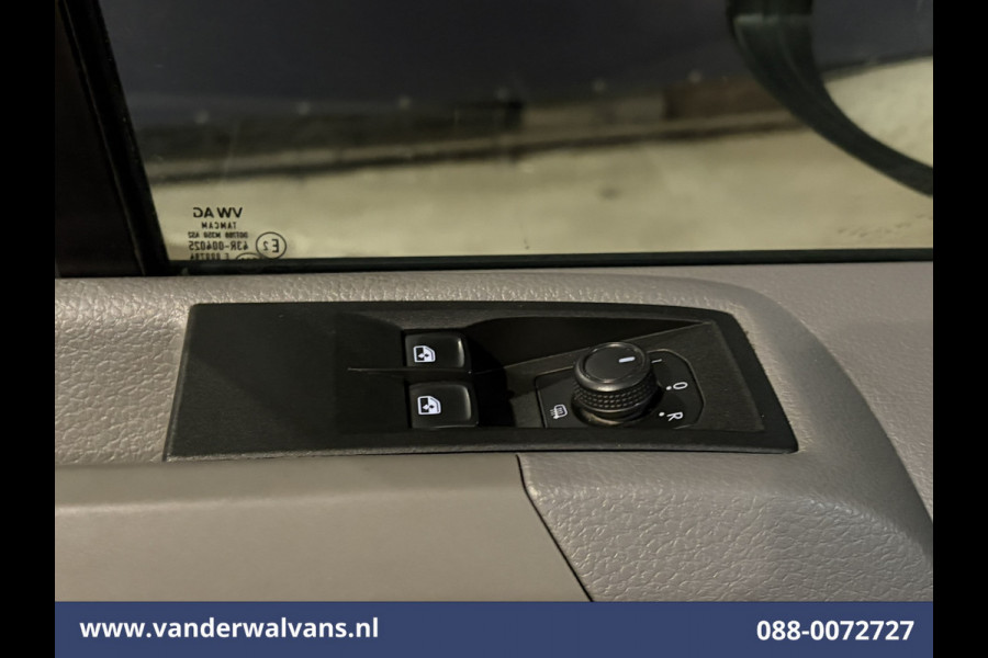 Volkswagen Crafter 2.0 TDI 141pk L3H3 L2H2 Euro6 Airco | Camera | Android Auto | Adaptieve Cruisecontrol 3000kg trekvermogen