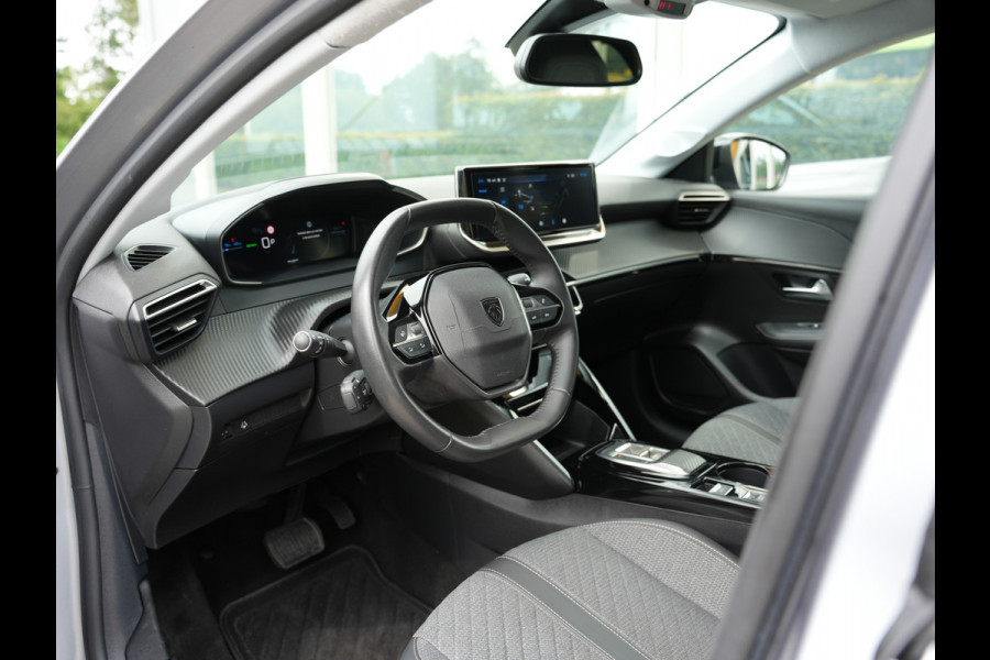 Peugeot e-208 EV Allure 51 kWh | Warmtepomp | Adaptieve cruise control | Stoelverwarming |