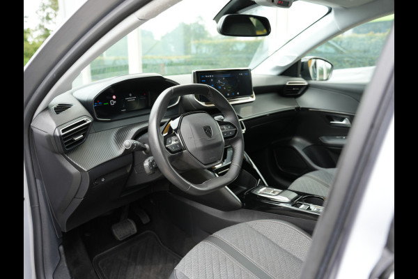 Peugeot e-208 EV Allure 51 kWh | Warmtepomp | Adaptieve cruise control | Stoelverwarming |