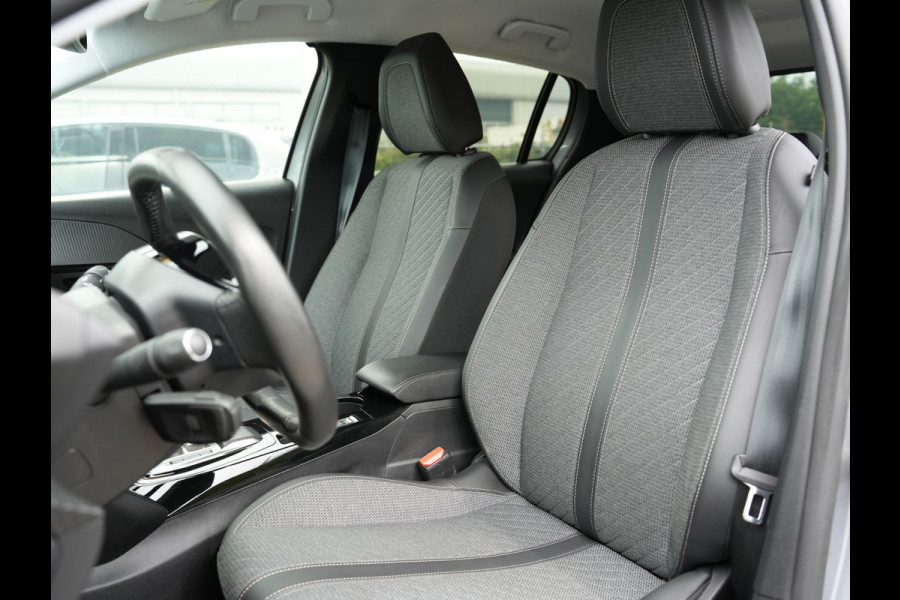 Peugeot e-208 EV Allure 51 kWh | Warmtepomp | Adaptieve cruise control | Stoelverwarming |
