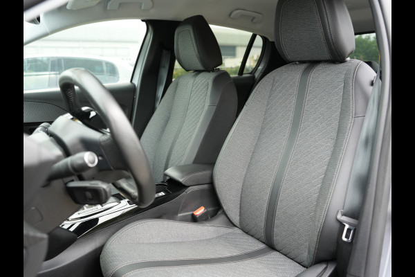 Peugeot e-208 EV Allure 51 kWh | Warmtepomp | Adaptieve cruise control | Stoelverwarming |