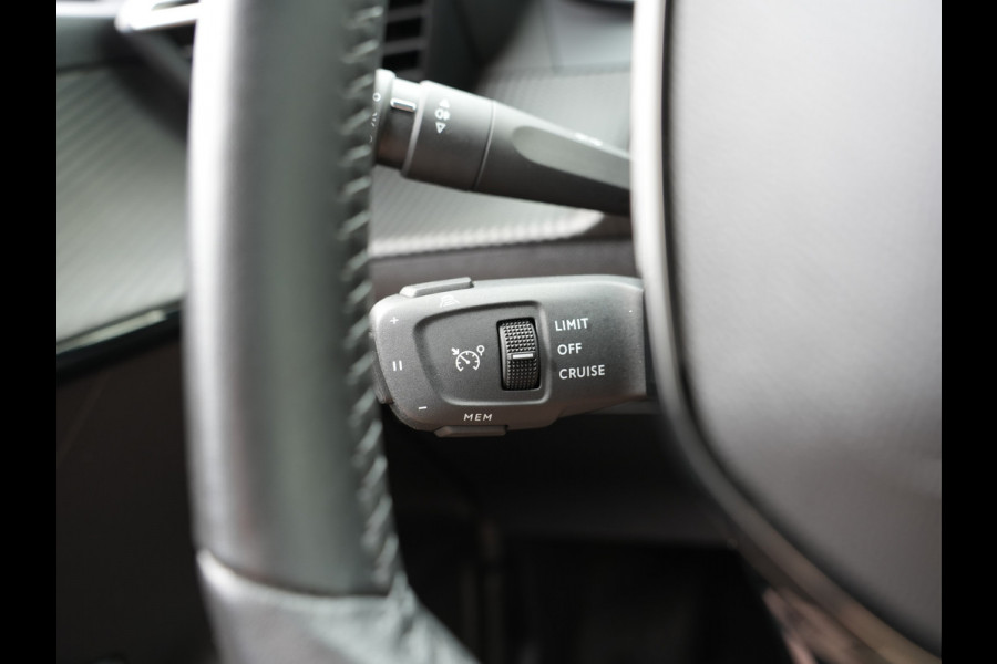 Peugeot e-208 EV Allure 51 kWh | Warmtepomp | Adaptieve cruise control | Stoelverwarming |