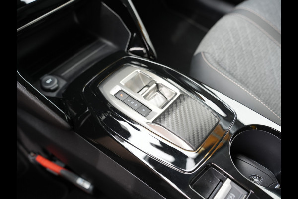 Peugeot e-208 EV Allure 51 kWh | Warmtepomp | Adaptieve cruise control | Stoelverwarming |