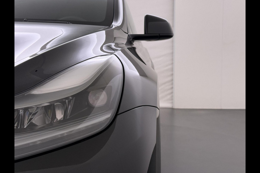 Tesla Model Y Long Range AWD 75 kWh SOH 95% | UNIEKE KM-STAND 37.000 KM | HW3/FSD3 | TESLA FABRIEKSGARANTIE T/M 04-2028 OF 80.000 KM | GARANTIE OP HOOGVOLTACCU & AANDRIJFLIJN T/M 04-2032 OF 192.000 KM |