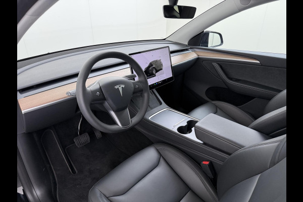 Tesla Model Y Long Range AWD 75 kWh SOH 95% | UNIEKE KM-STAND 37.000 KM | HW3/FSD3 | TESLA FABRIEKSGARANTIE T/M 04-2028 OF 80.000 KM | GARANTIE OP HOOGVOLTACCU & AANDRIJFLIJN T/M 04-2032 OF 192.000 KM |