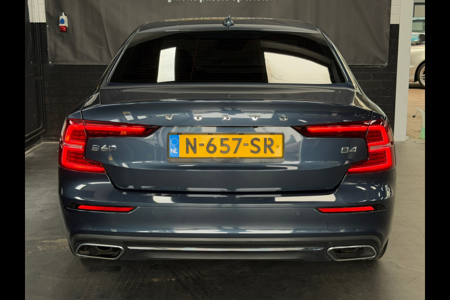 Volvo S60 2.0 B4 Mild Hybrid Inscription | Memory | Camera | Leder | Stoelverwarming | Trekhaak | NAP | NL Auto | BTW