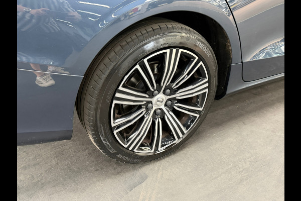 Volvo S60 2.0 B4 Mild Hybrid Inscription | Memory | Camera | Leder | Stoelverwarming | Trekhaak | NAP | NL Auto | BTW