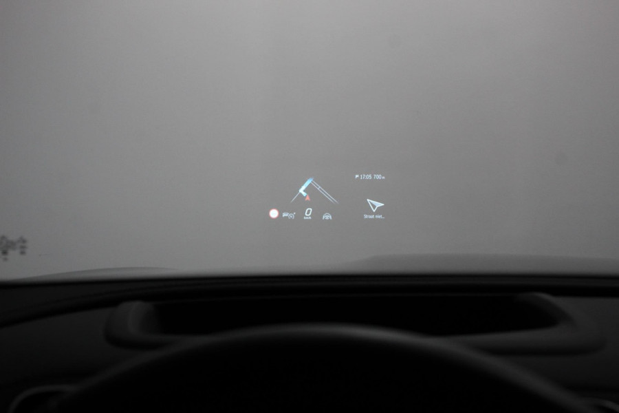 Mercedes-Benz GLC 400e 4MATIC AMG Line PHEV  Navigatie Panorama dak Lederen bekleding Camera Electrisch bedienbare achterklep Trekhaak Adaptive cruise control