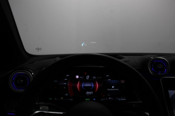 Mercedes-Benz GLC 400e 4MATIC AMG Line PHEV  Navigatie Panorama dak Lederen bekleding Camera Electrisch bedienbare achterklep Trekhaak Adaptive cruise control