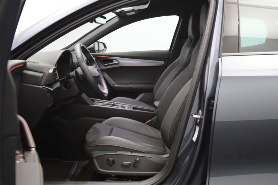 CUPRA Formentor 1.4 e-Hybrid 204 PK Adrenaline PHEV, Kuipstoelen, Memory, Camera, Adap. Cruise Control, Winterpakket